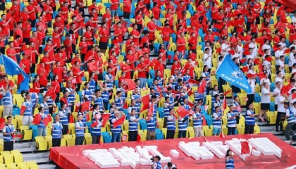 乐玩体育app下载-一场球赛与一座城市的双向奔赴|成都|蓉城|成都榜样|成都蓉城|中超联赛_新浪新闻