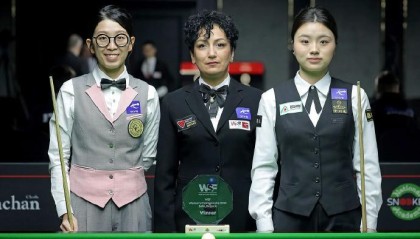 乐玩体育-白雨露夺得WSF女子锦标赛冠军，首次登上世界第一
